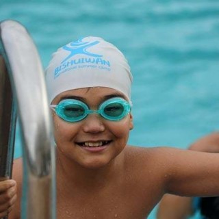 子供へのバタフライの教え方 手やキックのコツを覚えるための4つの練習法 スイスイ坊や